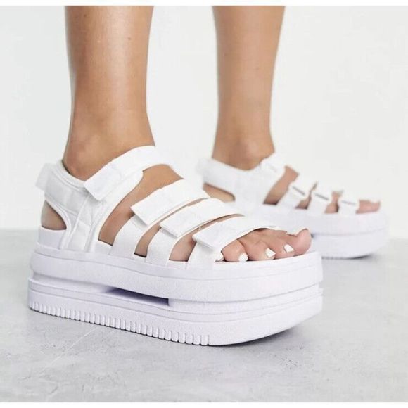 Nike DH0224-100 Women’s Sz 11 Icon Classic 4 Strap Platform White Sandals $110 - Picture 13 of 14